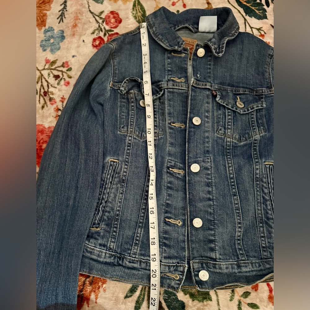 Levi's Classic Blue Denim Jacket - Picture 3 of 10